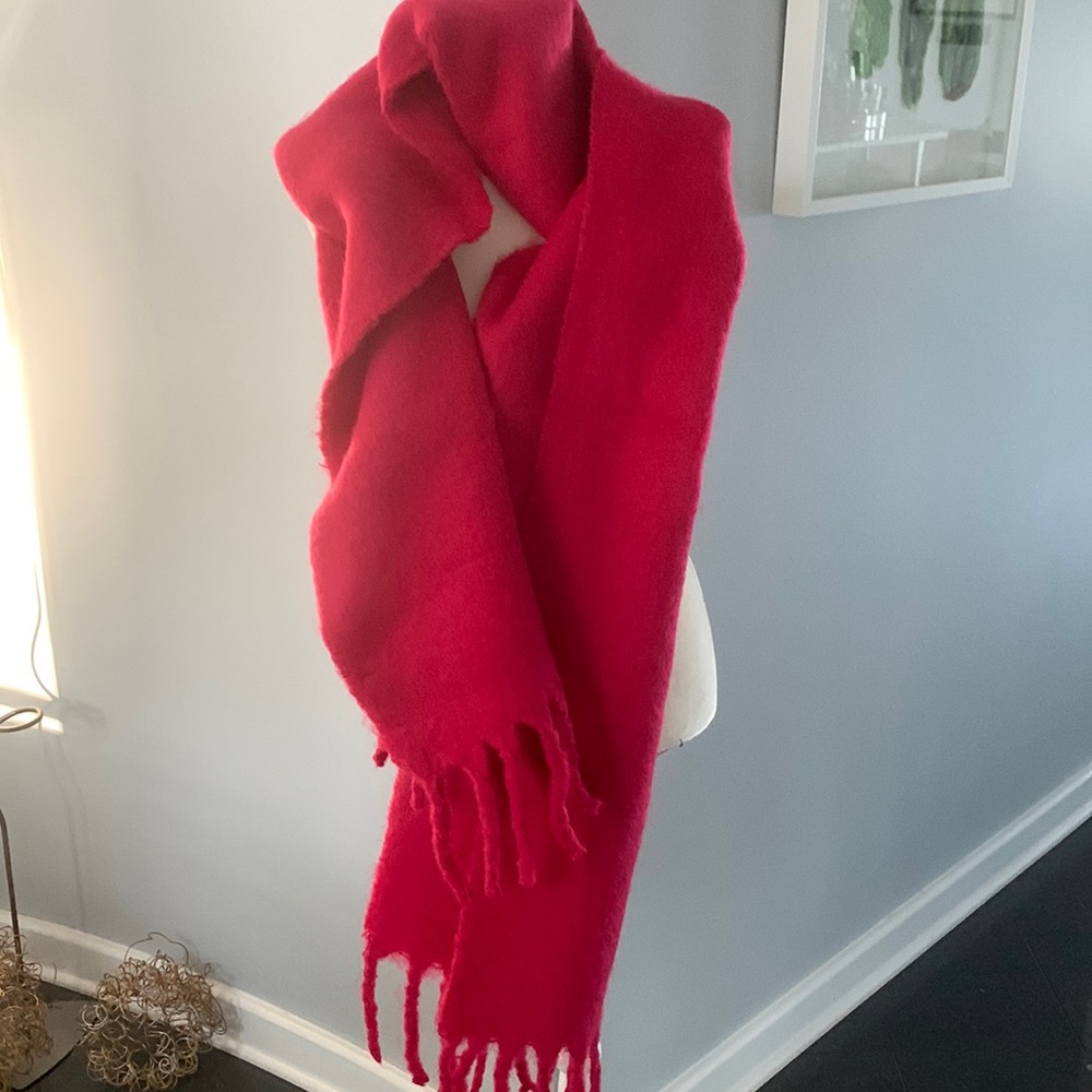 NWT Soft Oversized Banana Republic Scarf/Wrap